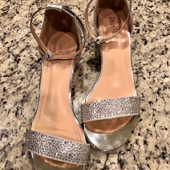 Women’s Silver Rhinestone Formal Low Heels Open Toe Party Dress/Wedding Shoes - Picture 4 of 8